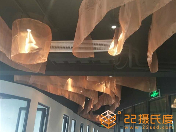 塞納左岸咖啡店大金VR中央空調(diào)機(jī)安裝案例
