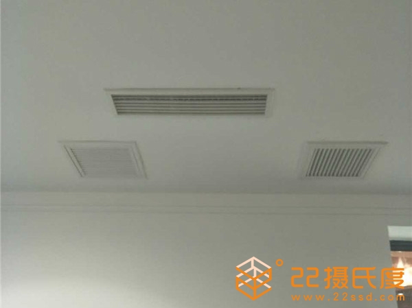 塞納左岸咖啡店大金VR中央空調(diào)機(jī)安裝案例
