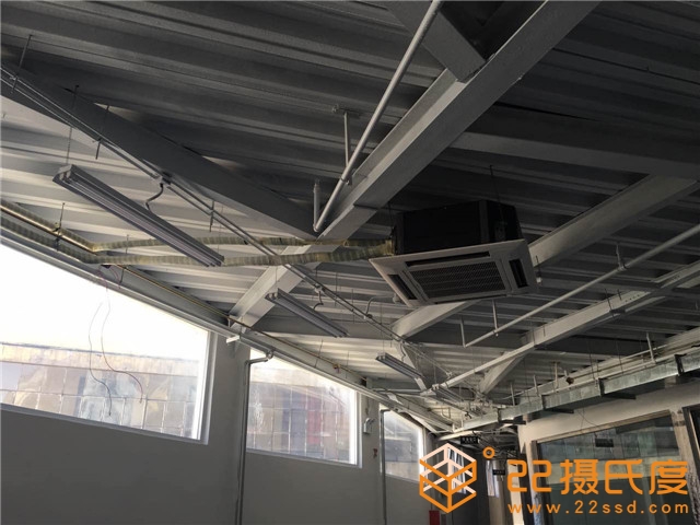 名流臺(tái)球俱樂部格力四面出風(fēng)嵌入式中央空調(diào)安裝案例